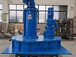 機械單驅濃密機（槽耙）